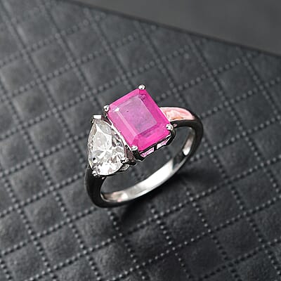 D'Joy Premium Ilakaka Hot Pink Sapphire (FF) and Moissanite 4.50 ctw Toi et Moi Ring in Rhodium Over Sterling Silver (Size 10.0)