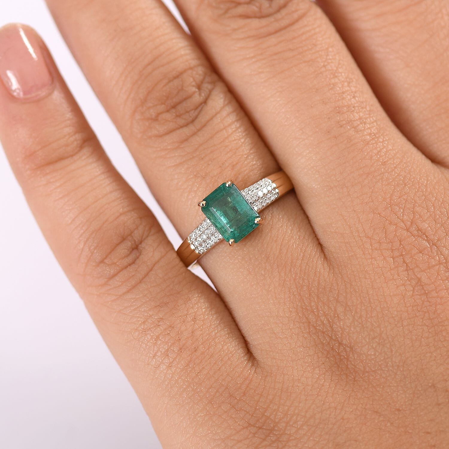 Luxoro  AAA Kagem Zambian Emerald and Diamond I1 1.80 ctw Ring in 14K Yellow Gold (Size 9.0)