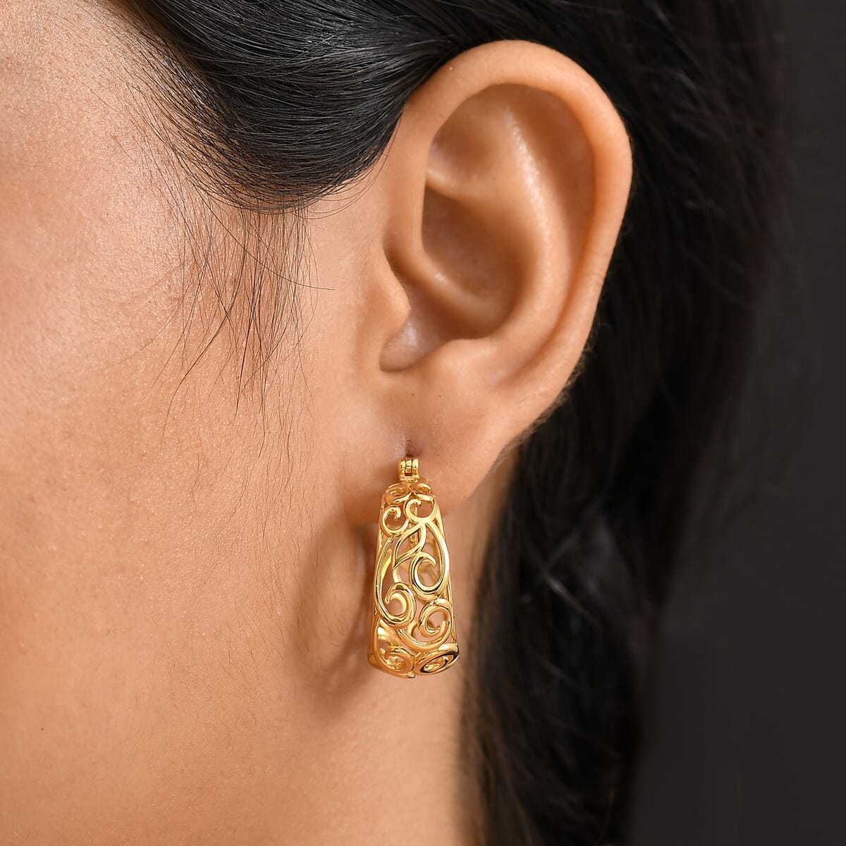 D'Joy Passport to Turkey 18K Vermeil Yellow Gold Over Sterling Silver Hoop Earrings 8.50 Grams image number 2