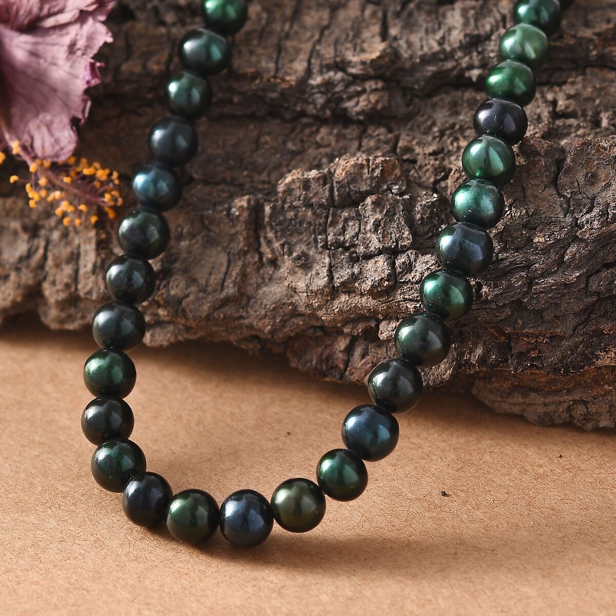 Green Dyed Pearl Endless Necklace 28 Inches image number 1