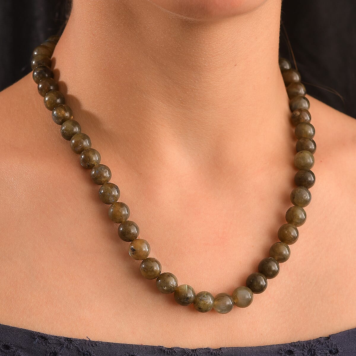 Malagasy Labradorite 300.00 ctw Necklace in Platinum Bond 18 Inches image number 2