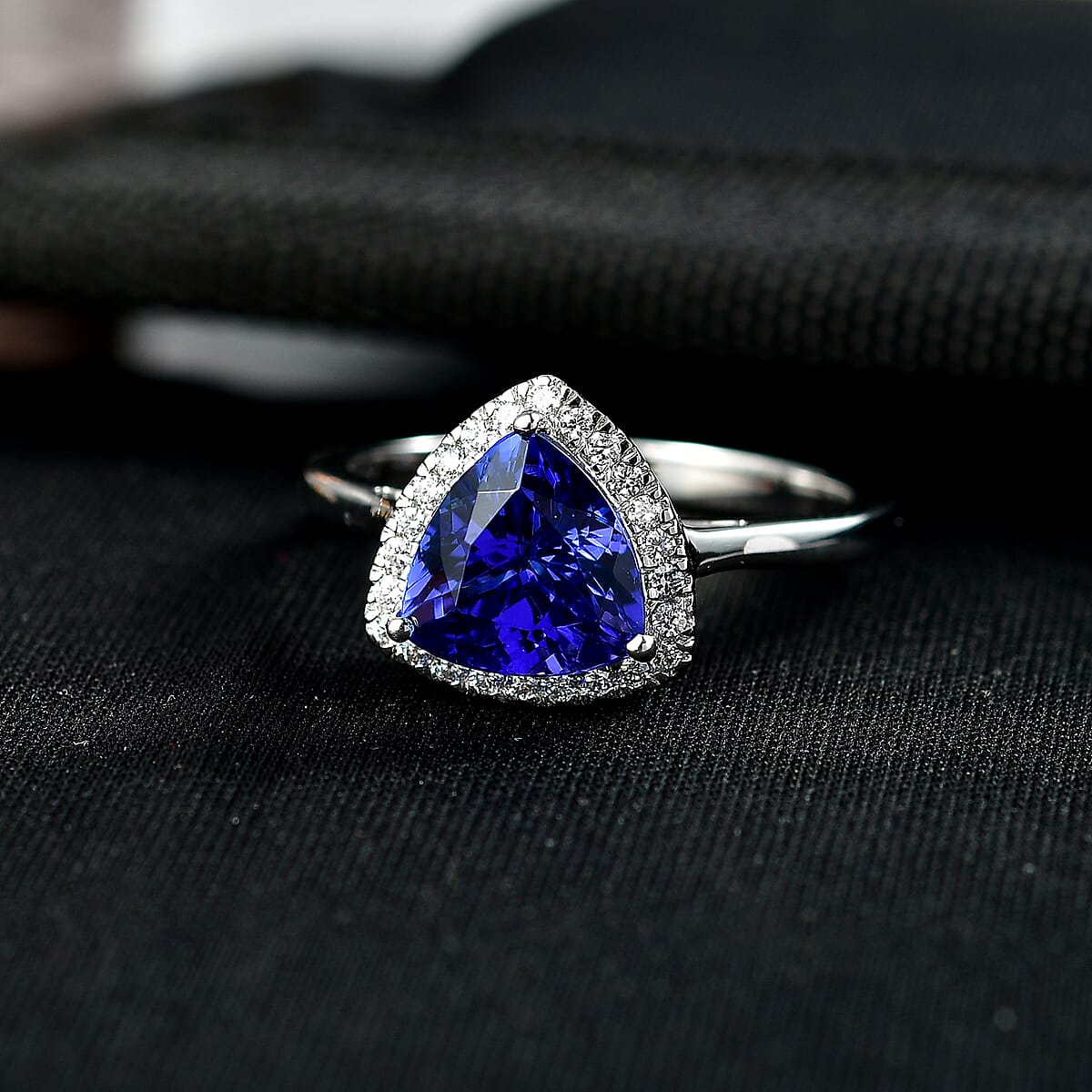 Gem Hunter Collection Certified & Appraised Rhapsody 950 Platinum AAAA Tanzanite, Diamond (E-F, VS) Ring image number 1