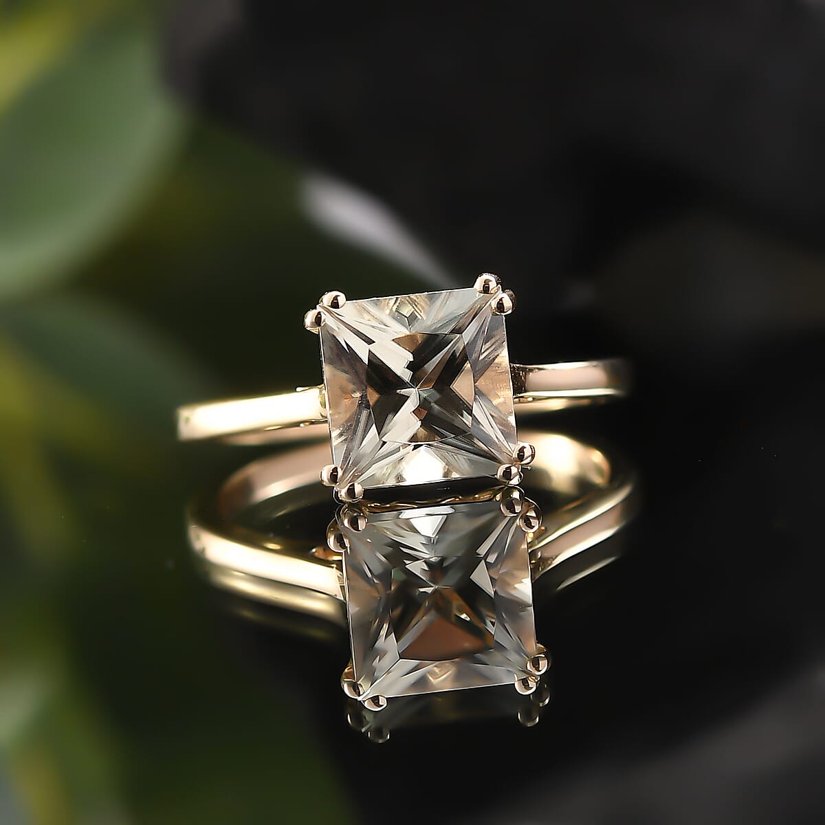 Certified & Appraised Luxoro AAA Turkizite 3.15 ctw Solitaire Ring in 14K Yellow Gold (Size 10.0) image number 1