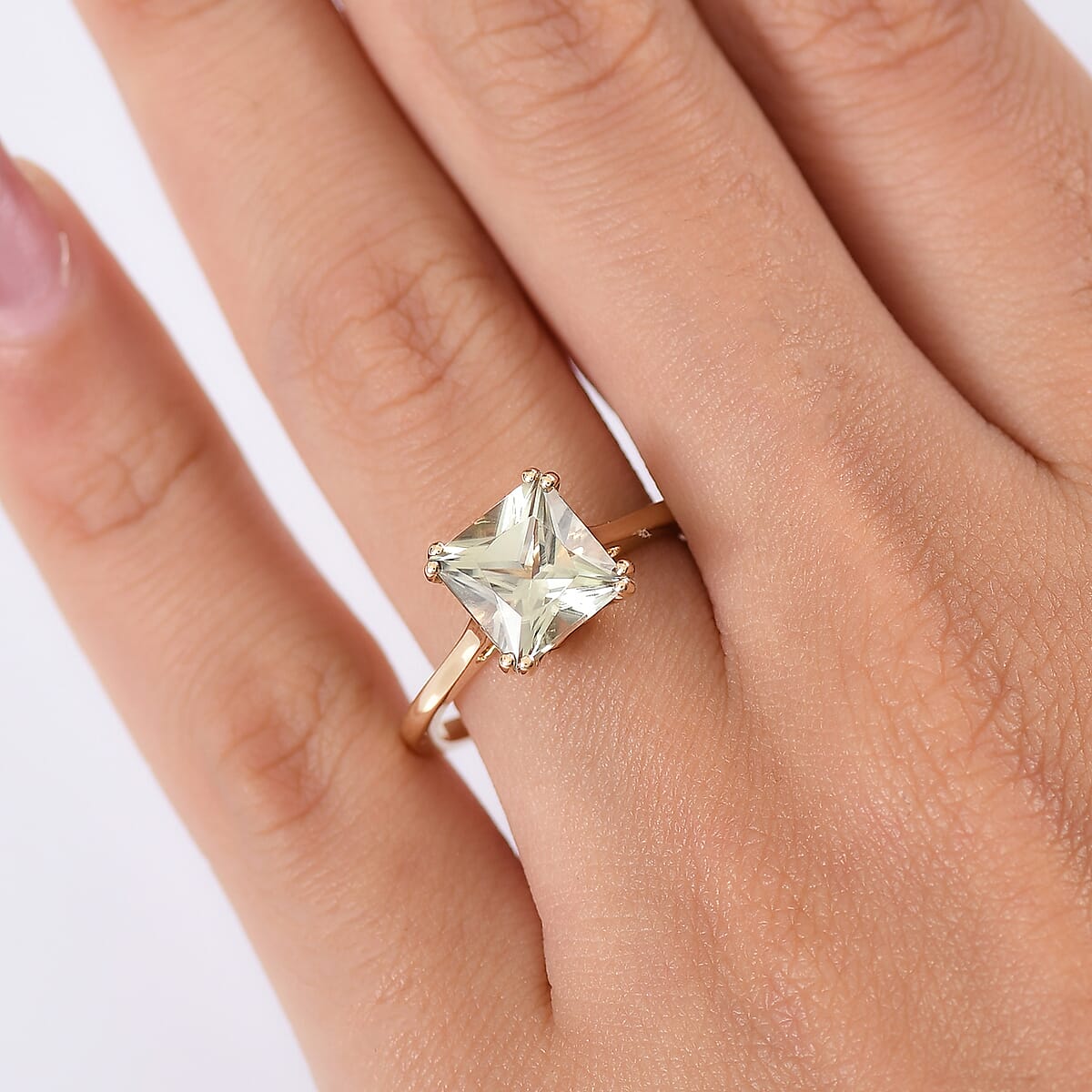 Certified & Appraised Luxoro AAA Turkizite 3.15 ctw Solitaire Ring in 14K Yellow Gold (Size 10.0) image number 2
