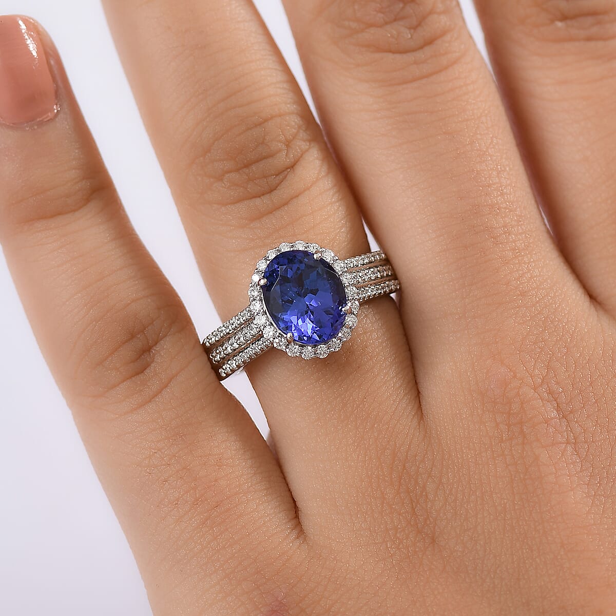 Certified & Appraised Rhapsody AAAA Tanzanite and E-F VS Diamond 4.10 ctw Ring in 950 Platinum (Size 9.0) 7.90 Grams image number 2