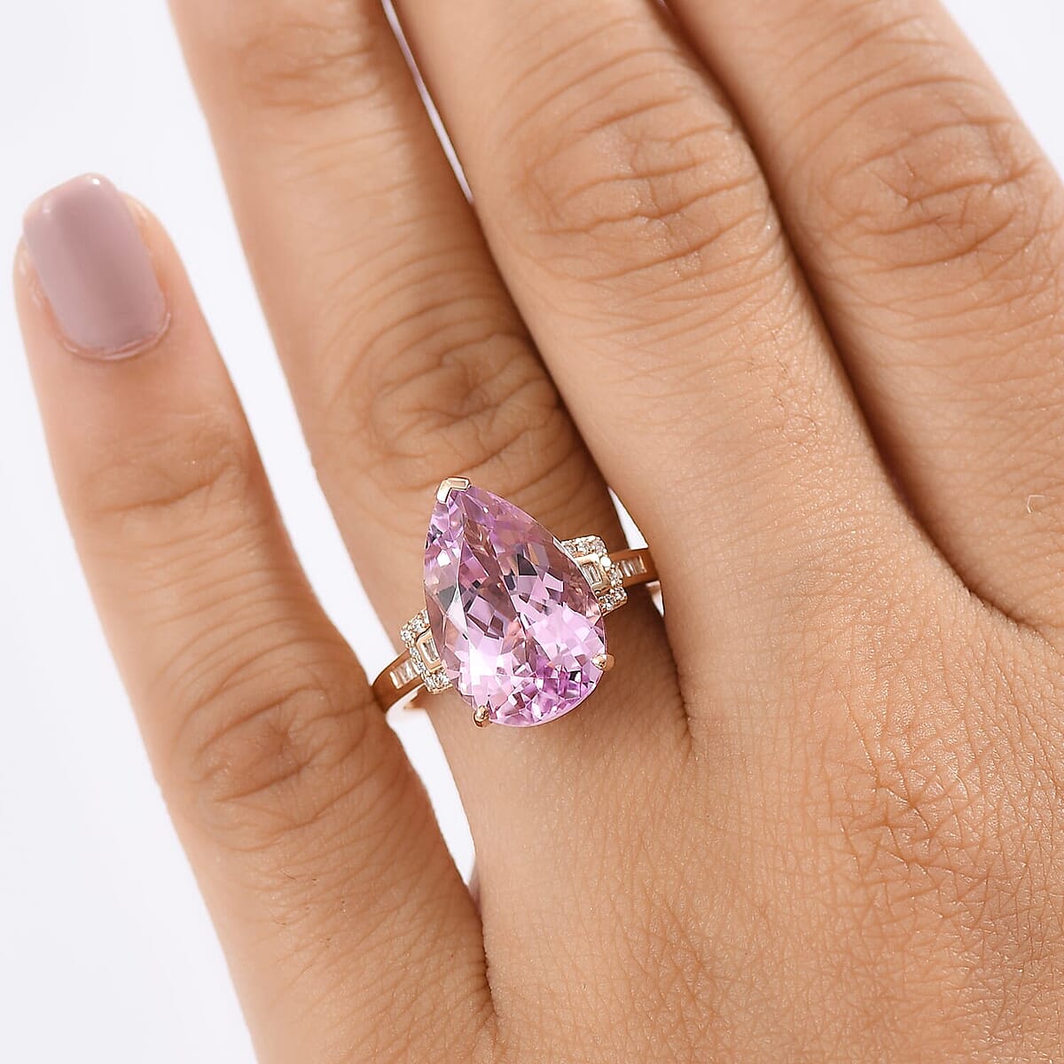Luxoro 10K Rose Gold AAA Martha Rocha Kunzite, Natural Pink and White Diamond (I1 - I2) (0.16 cts) Ring (Size 6.0) 9.00 ctw image number 2