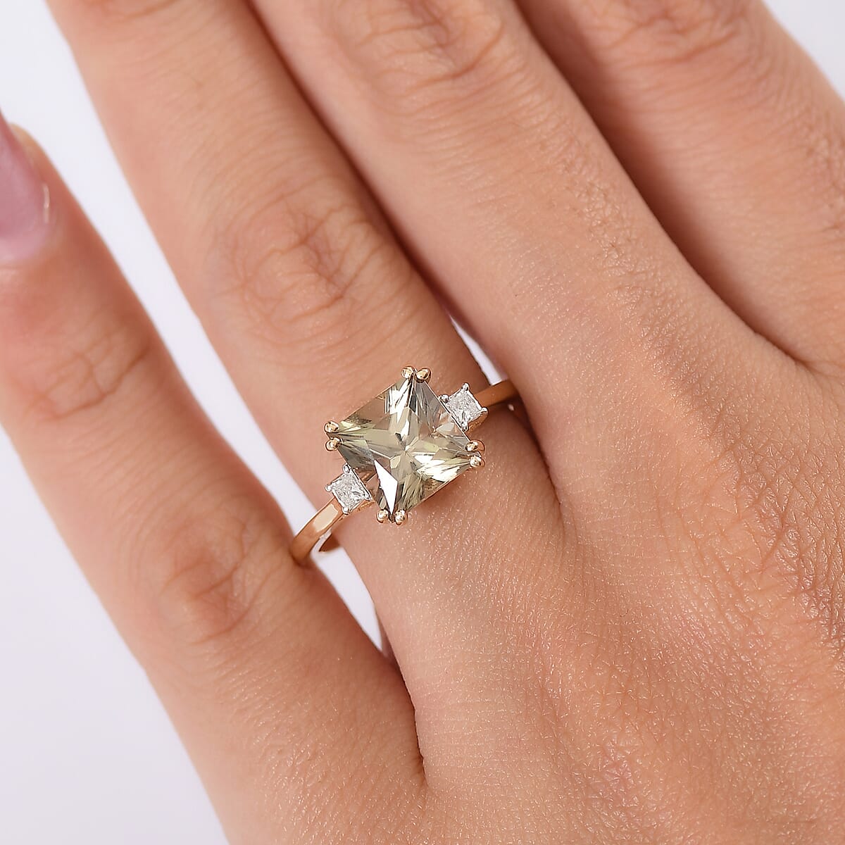 Certified & Appraised Luxoro AAA Turkizite and G-H I2 Diamond 3.00 ctw Ring in 14K Yellow Gold (Size 6.0) image number 2