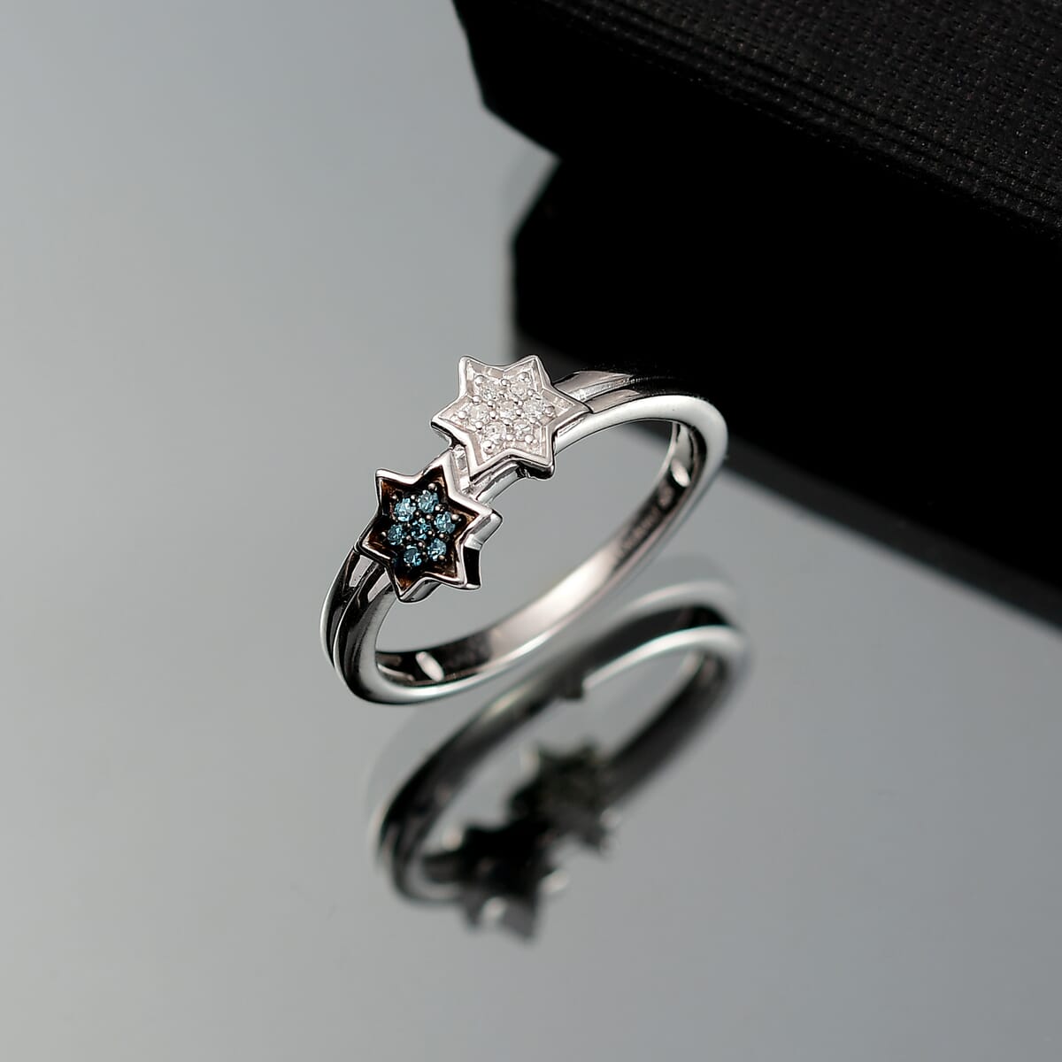 Luxuriant Lab Grown Blue Diamond (IR), Lab Grown Diamond 0.08 ctw Ring in Rhodium Over Sterling Silver (Size 7.0)  image number 1