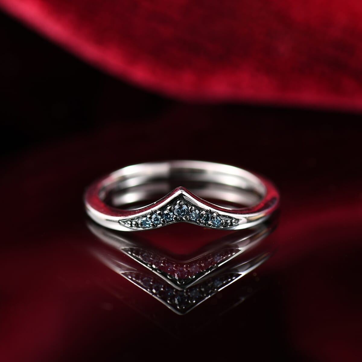 Luxuriant Lab Grown Blue Diamond 0.07 ctw Chevron Ring in Rhodium Over Sterling Silver (Size 10.0)  image number 1