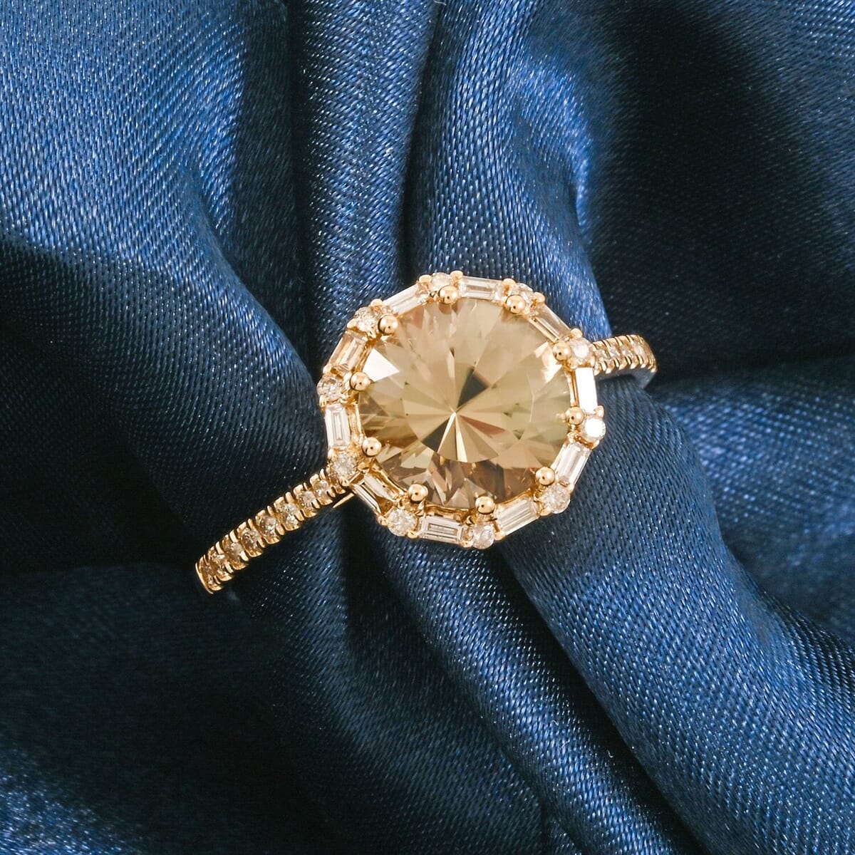 Certified & Appraised Luxoro AAA Turkizite and White Diamond I2 3.50 ctw Ring in 14K Yellow Gold (Size 10.0) image number 1