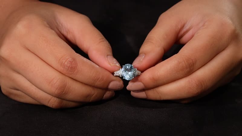 Luxoro 10K White Gold Premium Aquamarine,  Diamond (I2) (0.28 cts) Ring (Size 10.0) 3.90 ctw