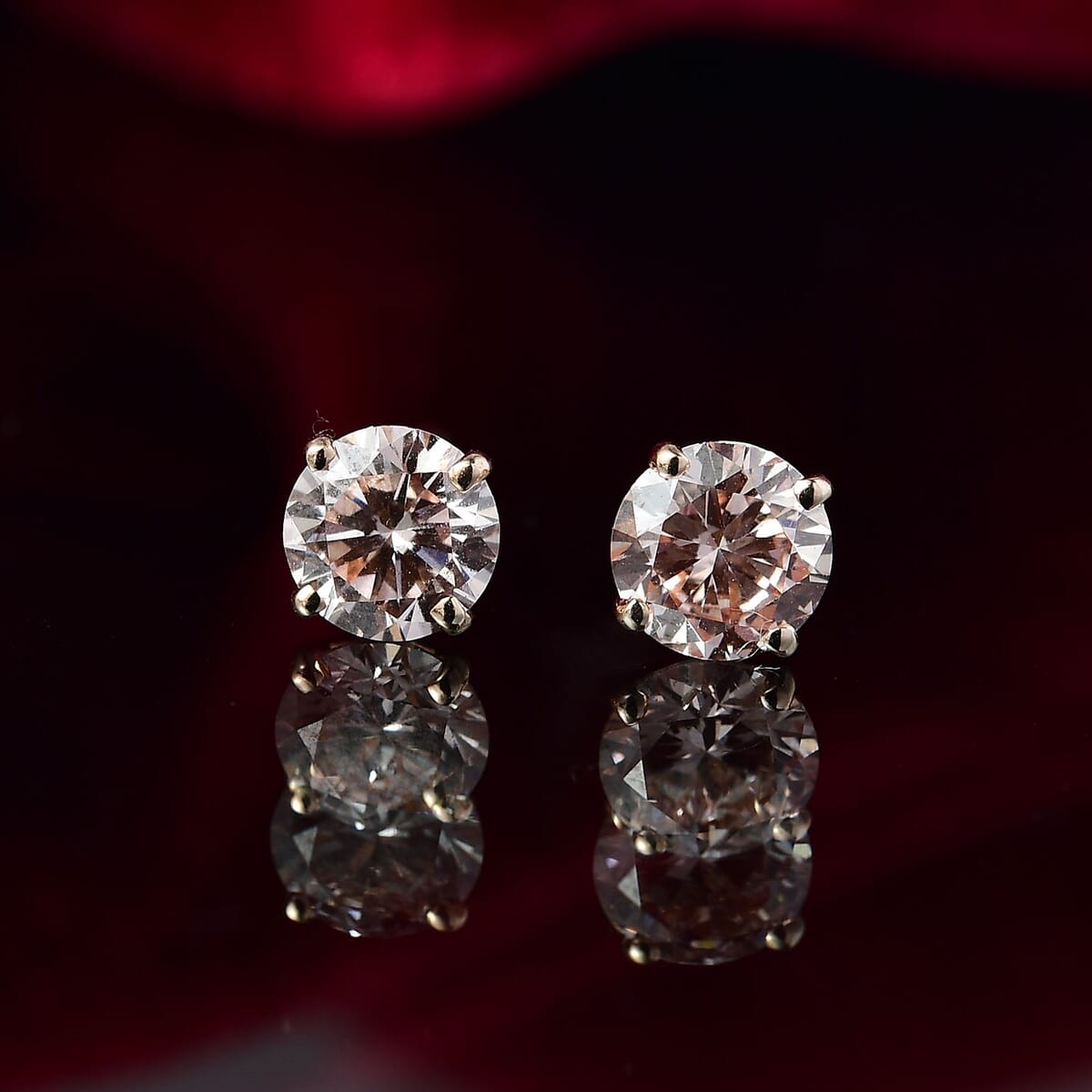 Luxuriant Lab Grown Pink Diamond VS 1.00 ctw Solitaire Stud Earrings in 10K Rose Gold image number 1