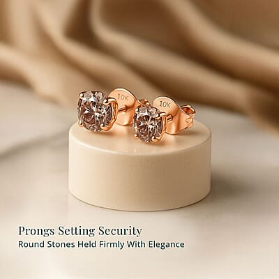 Luxuriant Lab Grown Pink Diamond (IR) VS 1.00 ctw Solitaire Stud Earrings in 10K Rose Gold