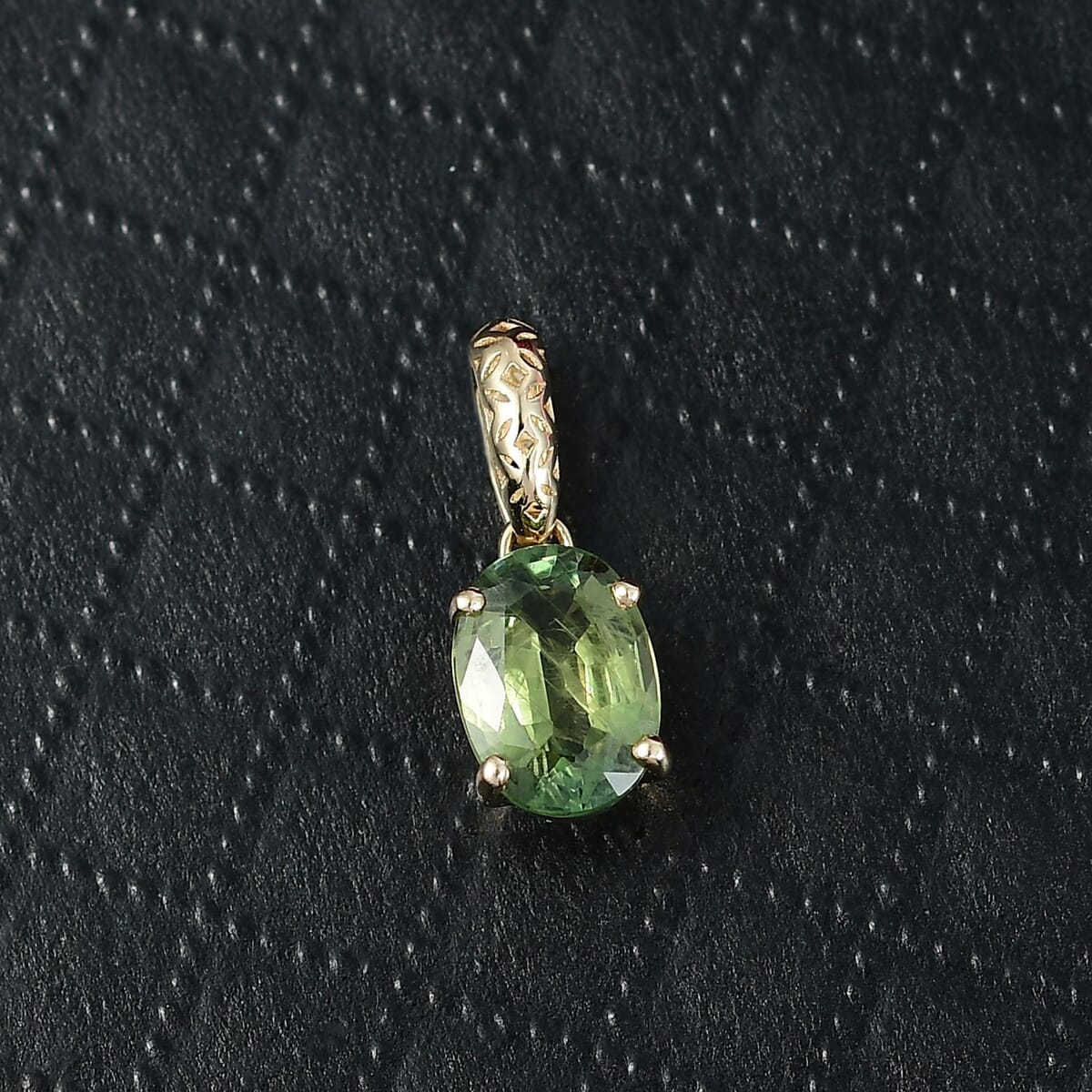 Mirage Collection AAA Madagascar Green Sapphire 1.75 ctw Golden Grove Pendant without Chain in 10K Yellow Gold image number 1