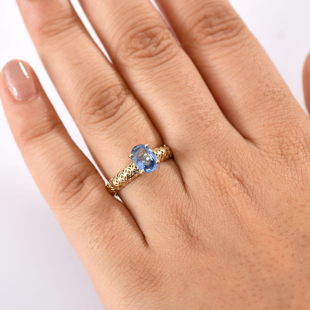 Mirage Collection Premium Madagascar Blue Sapphire 1.50 ctw Golden Grove Ring in 10K Yellow Gold (Size 6.0) image number 2