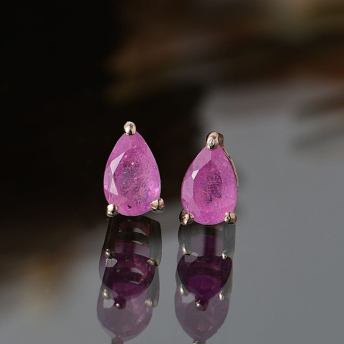 D'Joy Ilakaka Hot Pink Sapphire (FF) 1.15 ctw Everlight Solitaire Stud Earrings in 18K Vermeil Rose Gold Over Sterling Silver  image number 1