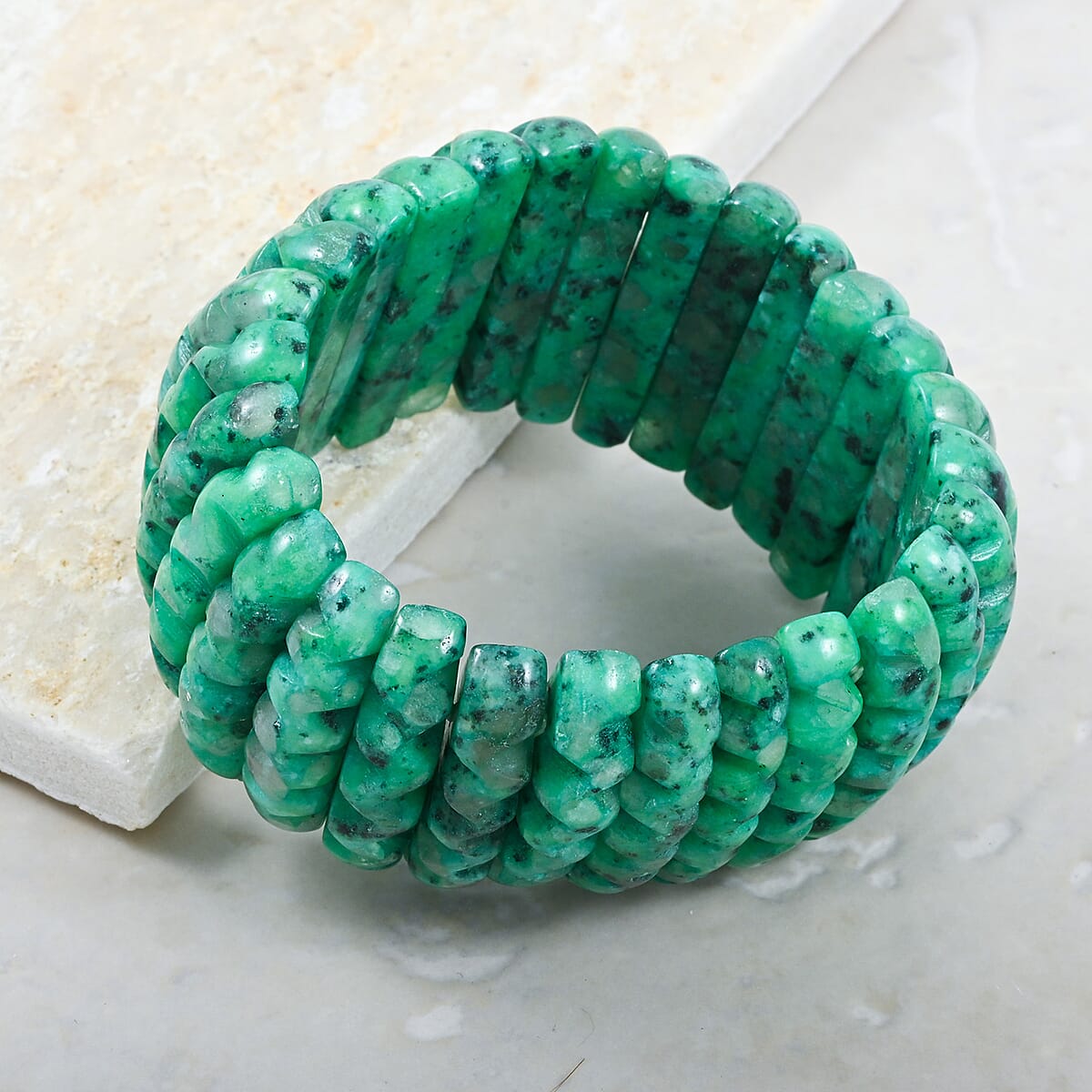 Carved Kiwi Jasper 588.75 ctw Dyed Color Wavy Stretch Bracelet (6-7In) image number 1