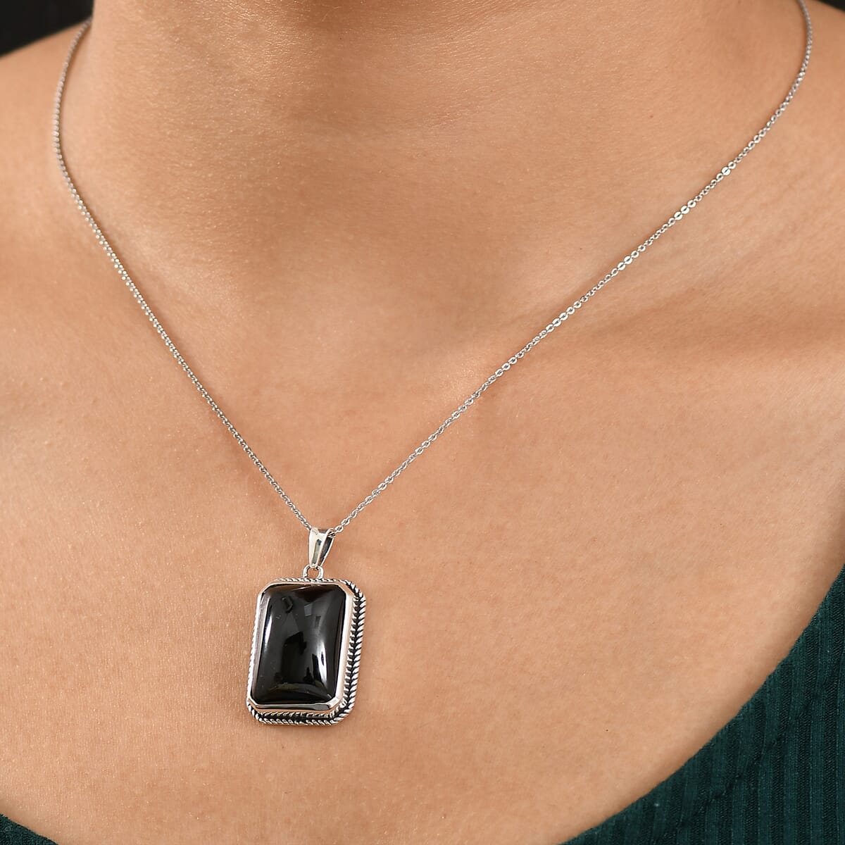D’joy Artisan Crafted Thai Black Spinel 29.50 ctw Men's Pendant without Chain in Sterling Silver  image number 2