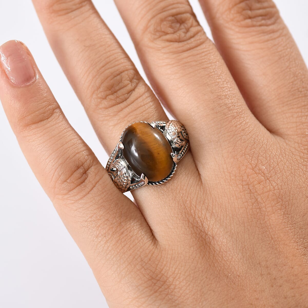 Artisan Crafted Tigers Eye 9.50 ctw Eagle Men's Ring in Sterling Silver (Size 10.0) image number 2