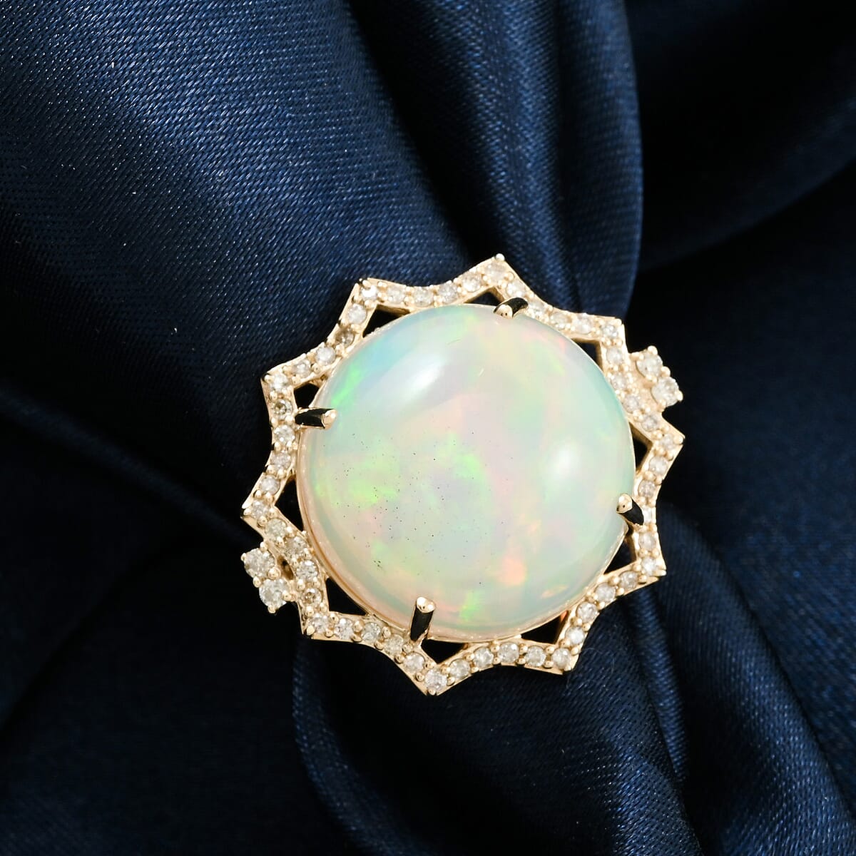Certified & Appraised Luxoro AAA Ethiopian Welo Opal and White Diamond I2 11.20 ctw Ring in 10K Yellow Gold (Size 10.0) image number 1