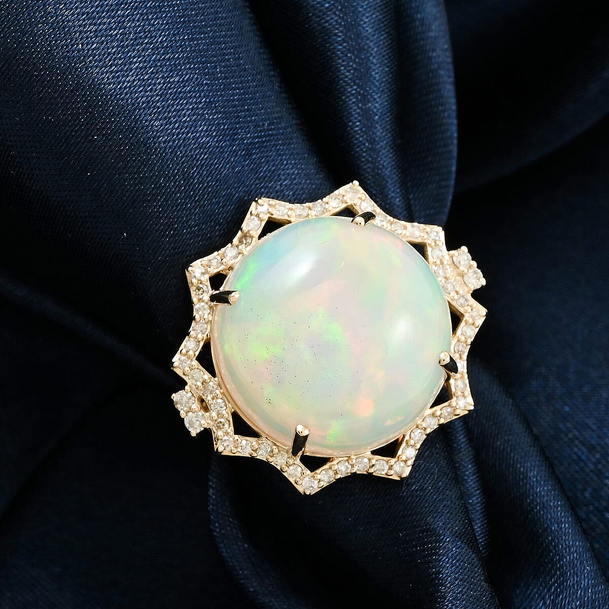 Certified & Appraised Luxoro 14K Yellow Gold AAA Ethiopian Welo Opal, White Diamond (I2) Ring (Size 6.5) 11.20 ctw image number 1