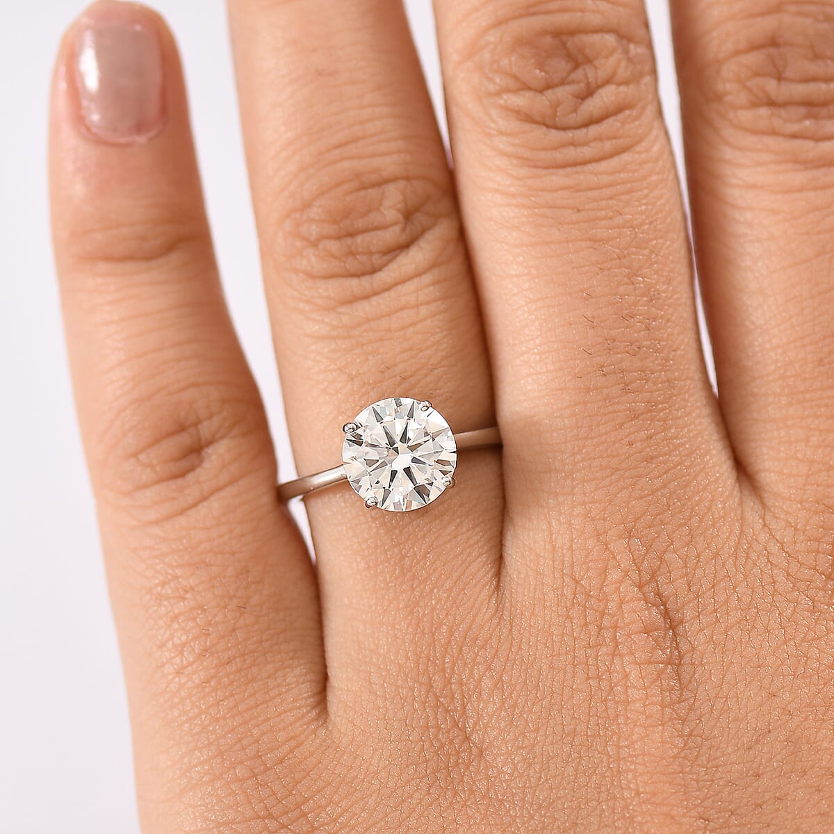 IGI Certified Luxuriant Lab Grown Diamond E-F VS 4.00 ctw Solitaire Ring in 950 Platinum (Size 4.0) image number 2