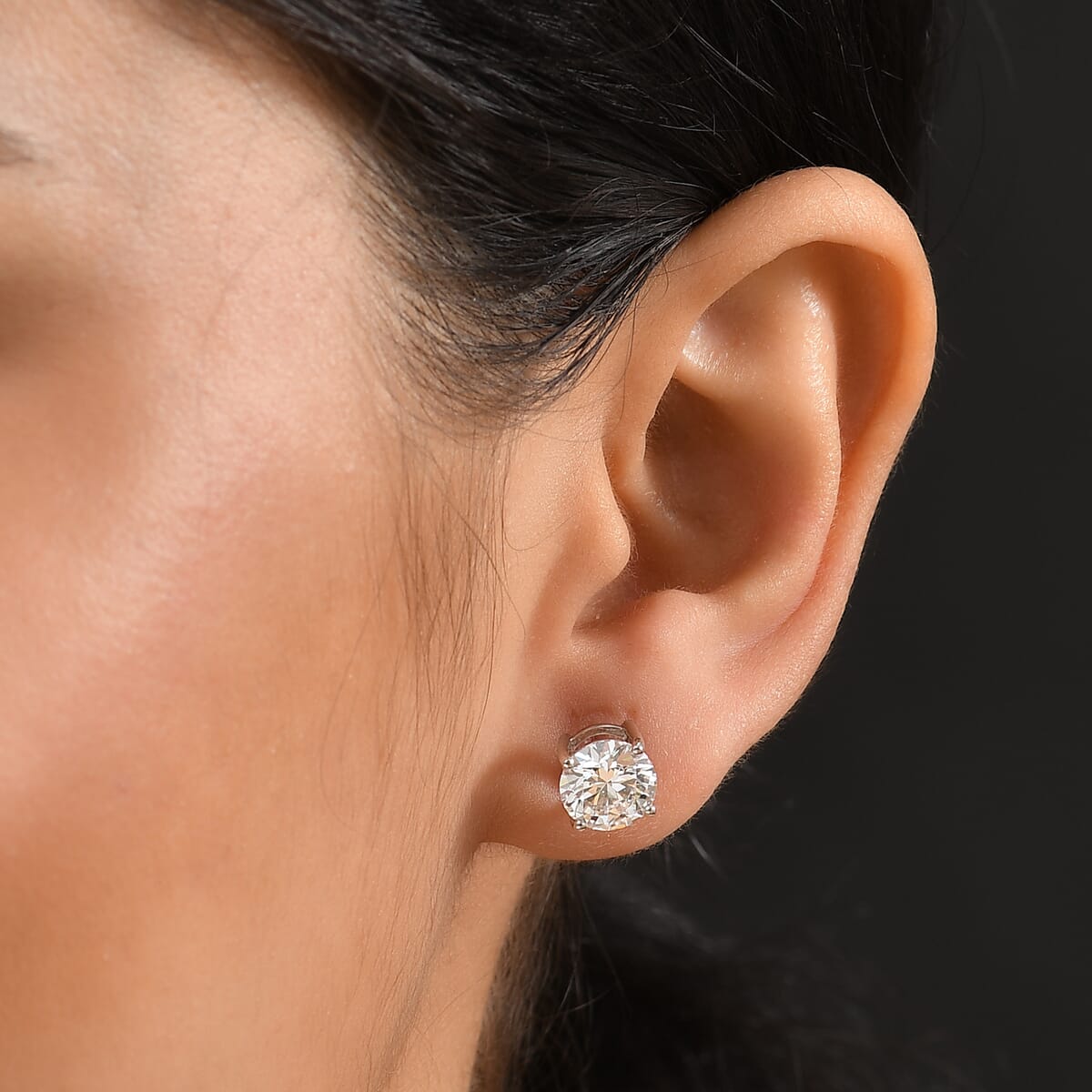 IGI Certified Luxuriant Lab Grown Diamond E-F VS 4.00 ctw Solitaire Stud Earrings in 950 Platinum image number 2