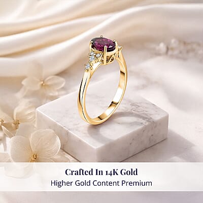 Luxoro 14K Yellow Gold AAA Radiant Ember Garnet, Diamond (I2) Ring (Size 5.0) 1.80 ctw