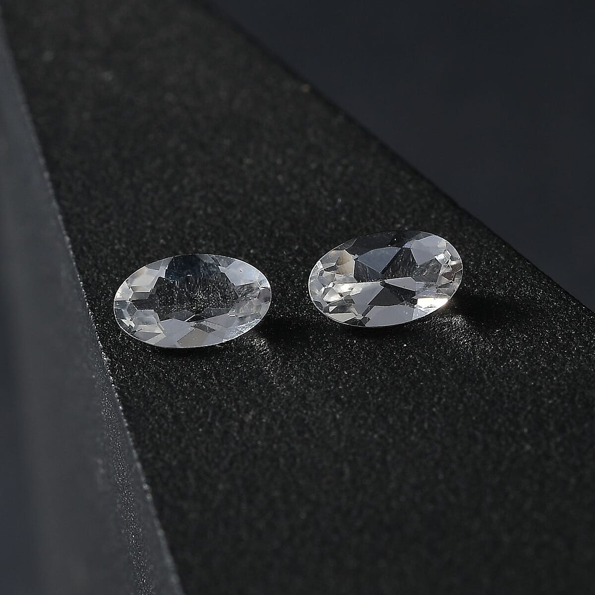 Brazilian Petalite Set of 2 (Ovl 5x3 mm) 0.31 ctw Loose Gemstone image number 1