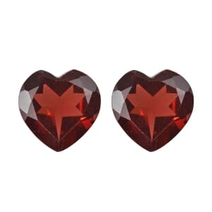 Mozambique Garnet Set of 2 (Hrt 6 mm) 1.54 ctw Loose Gemstone