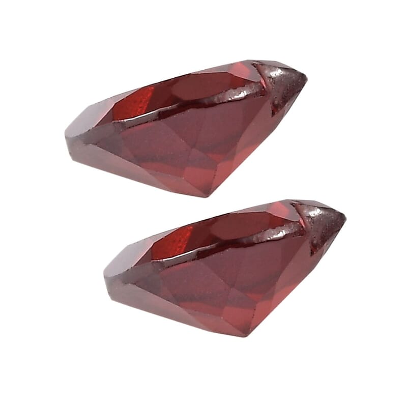 Mozambique Garnet Set of 2 (Hrt 6 mm) 1.54 ctw Loose Gemstone