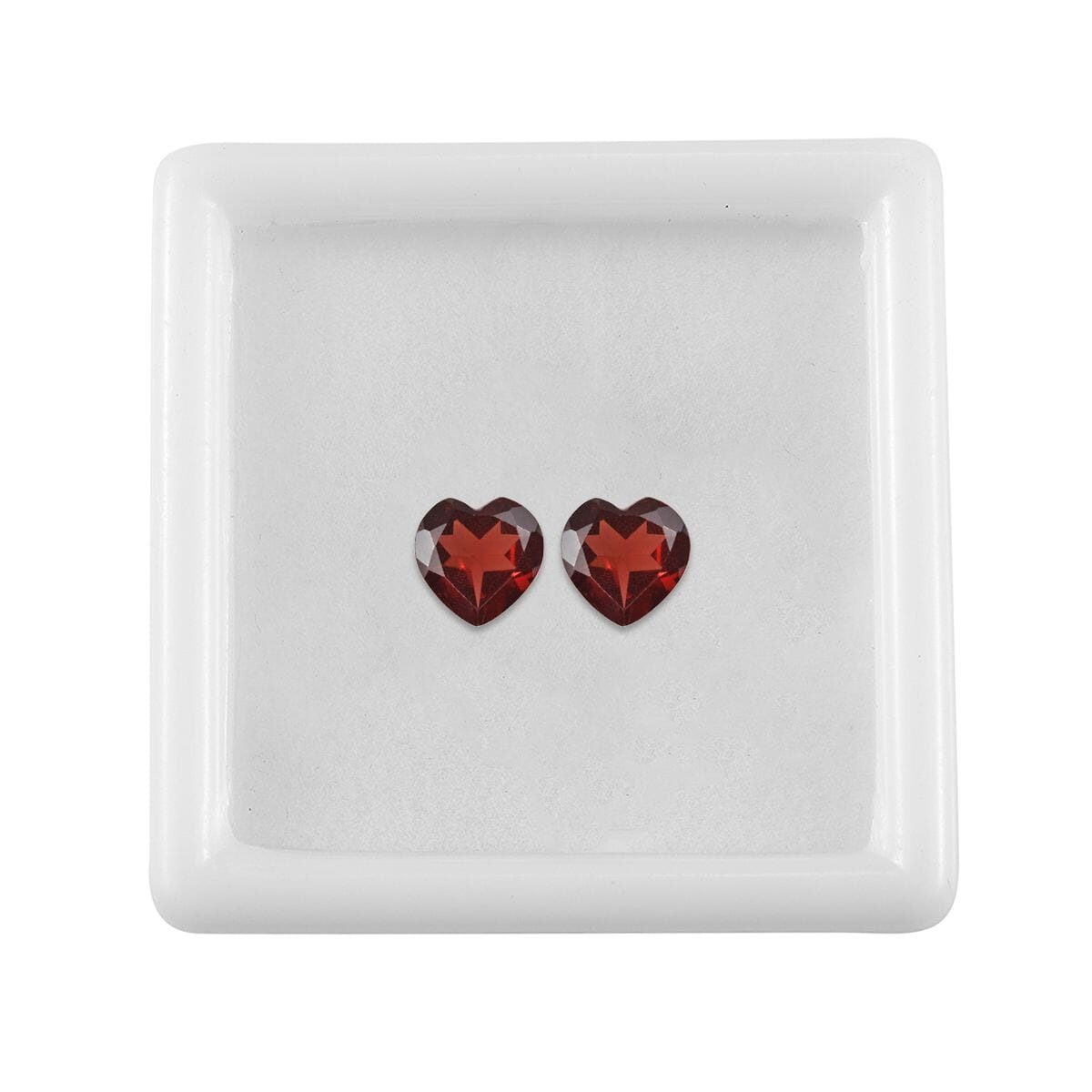 Mozambique Garnet Set of 2 (Hrt 6 mm) 1.54 ctw Loose Gemstone image number 3