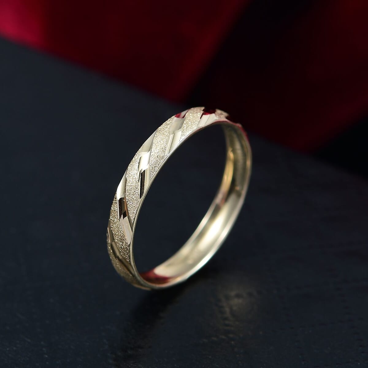10K Yellow Gold Diagonal Dual-Texture Band Ring (Size 8.0) 1.25 Grams image number 1
