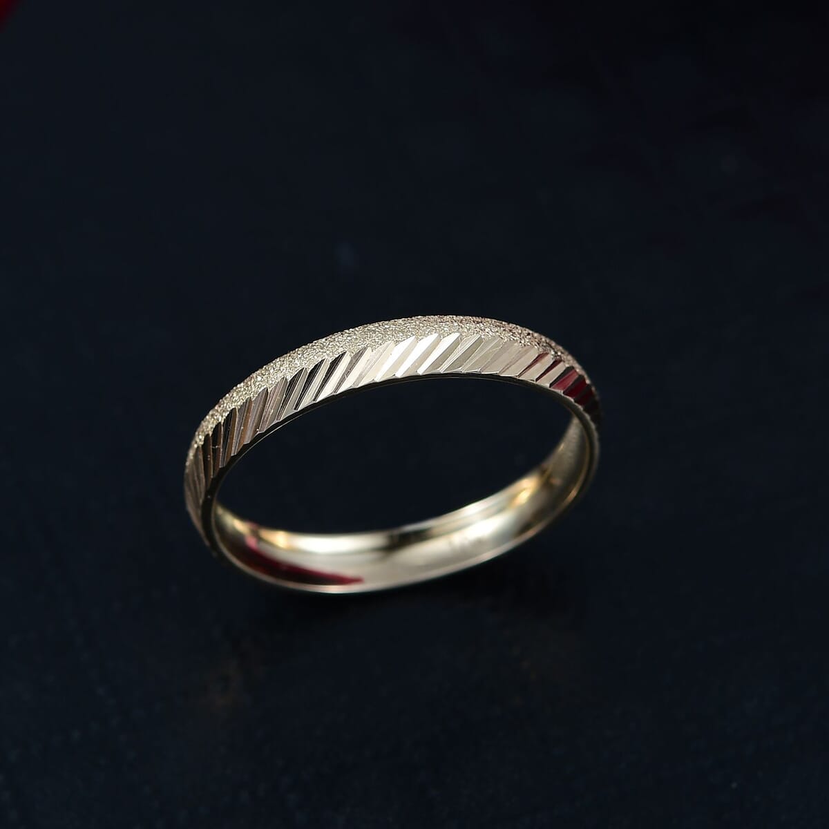 10K Yellow Gold Classic Band Ring (Size 8.0) 1.30 Grams image number 1