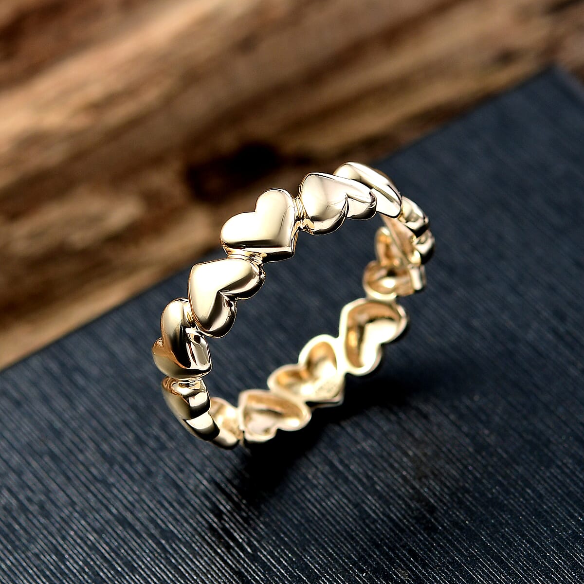Luxoro Golden Heartline Band Ring in 10K Yellow Gold (Size 9.0) 2.50 Grams image number 1