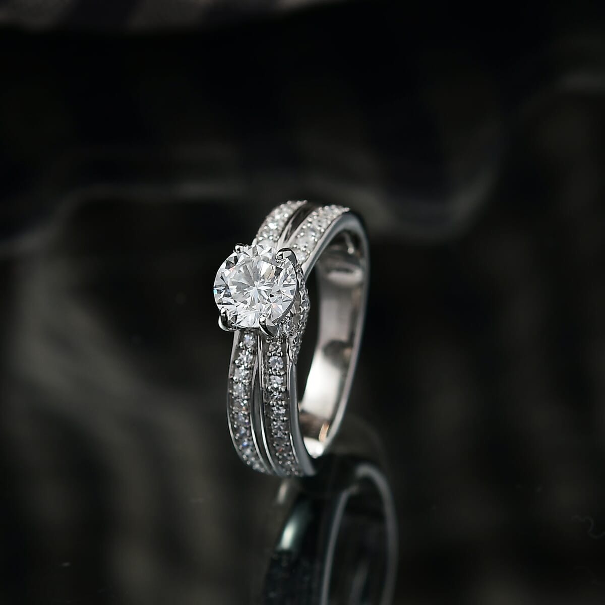 IGI Certified Luxuriant Lab Grown Diamond E-F VS 1.50 ctw Ring in 950 Platinum (Size 7.0) image number 1
