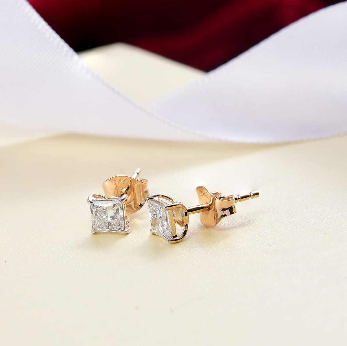 IGI Certified Luxuriant Lab Grown Diamond E-F VS 1.00 ctw Solitaire Stud Earrings in 14K Yellow Gold  image number 1