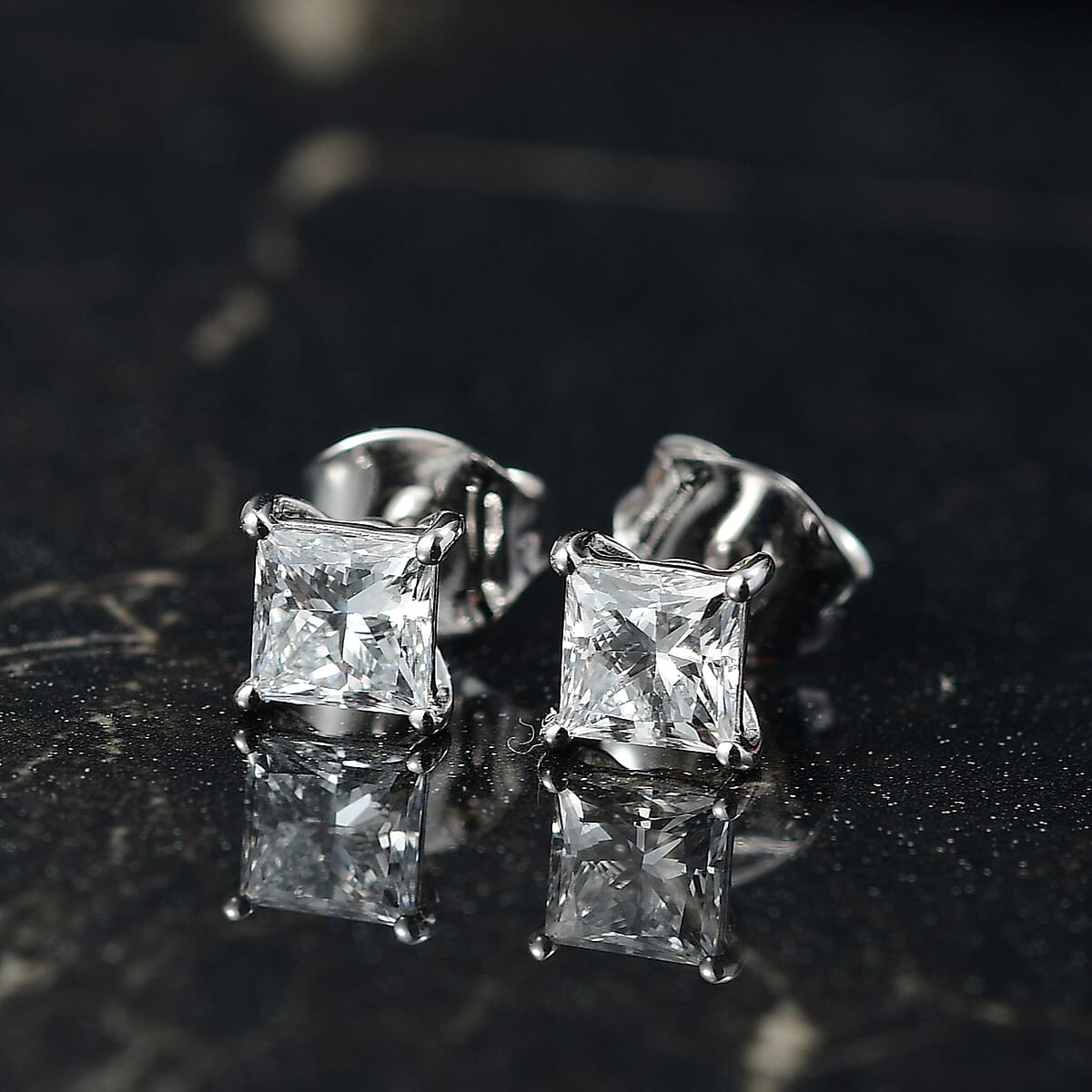 IGI Certificate Luxuriant Lab Grown Diamond E-F VS 1.00 ctw Solitaire Stud Earrings in 14K White Gold  image number 1