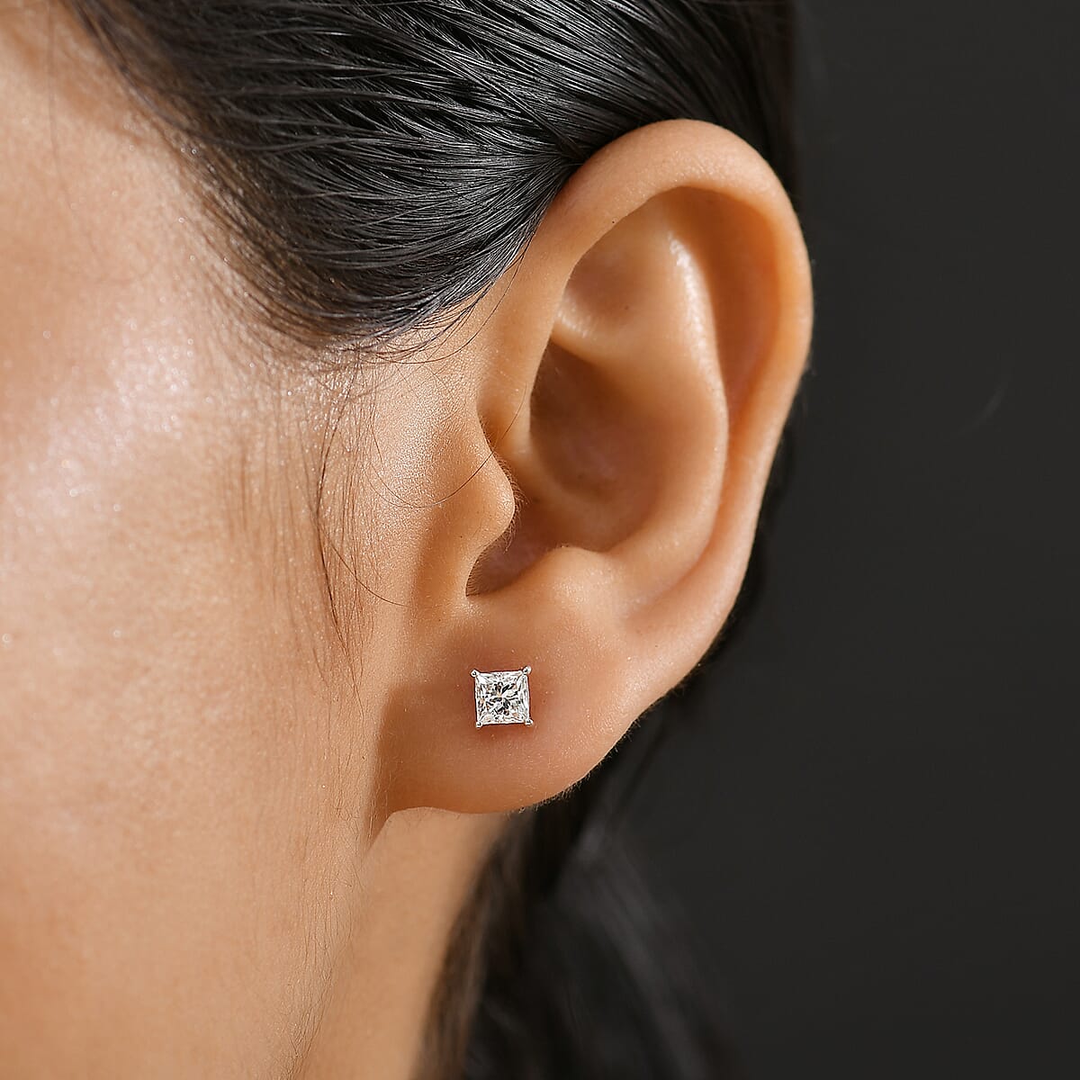 IGI Certificate Luxuriant Lab Grown Diamond E-F VS 1.00 ctw Solitaire Stud Earrings in 14K White Gold  image number 2