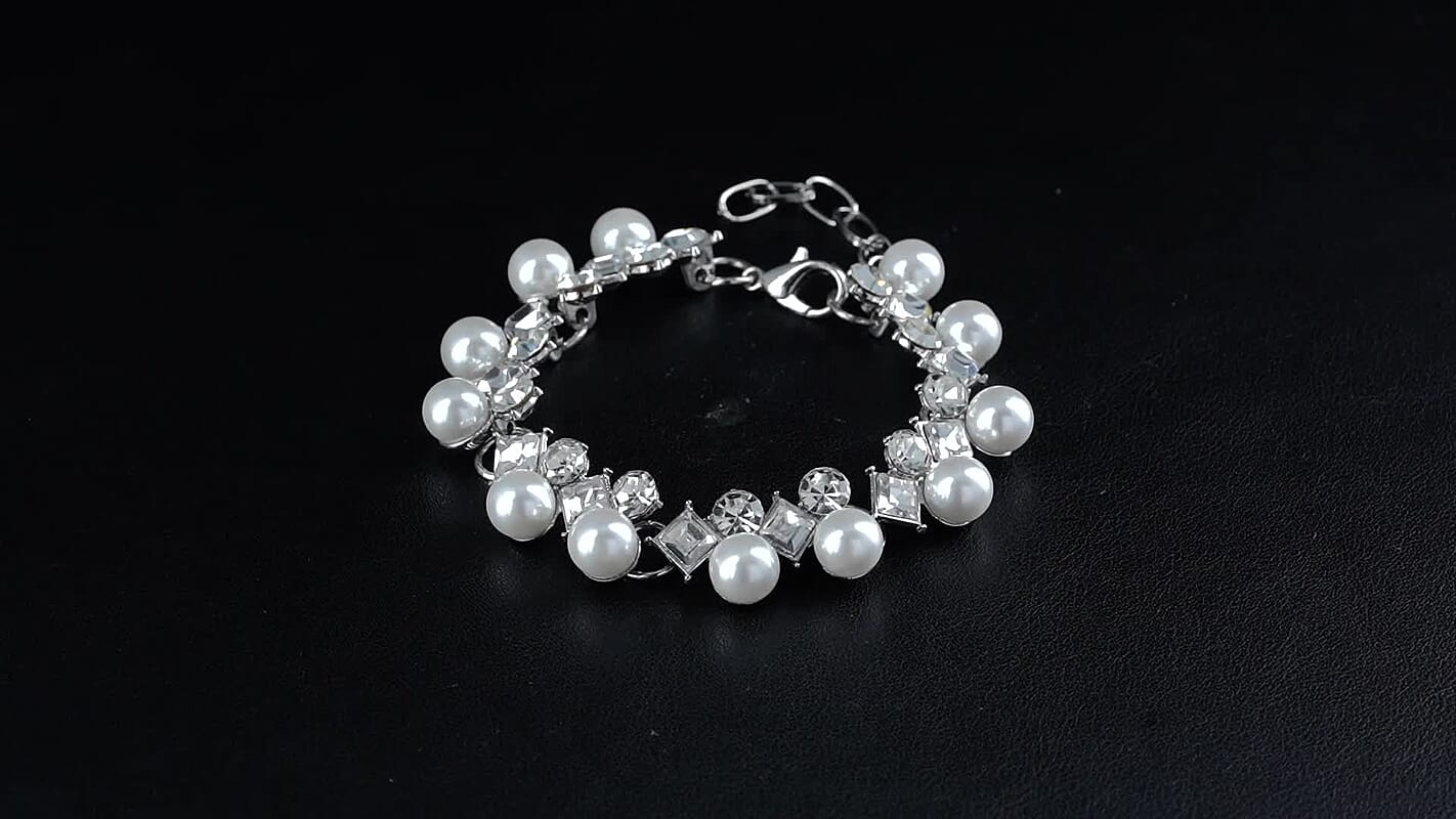 TLV White Shell Pearl and Austrian Crystal Bracelet in Silvertone (6.50-8.0In)