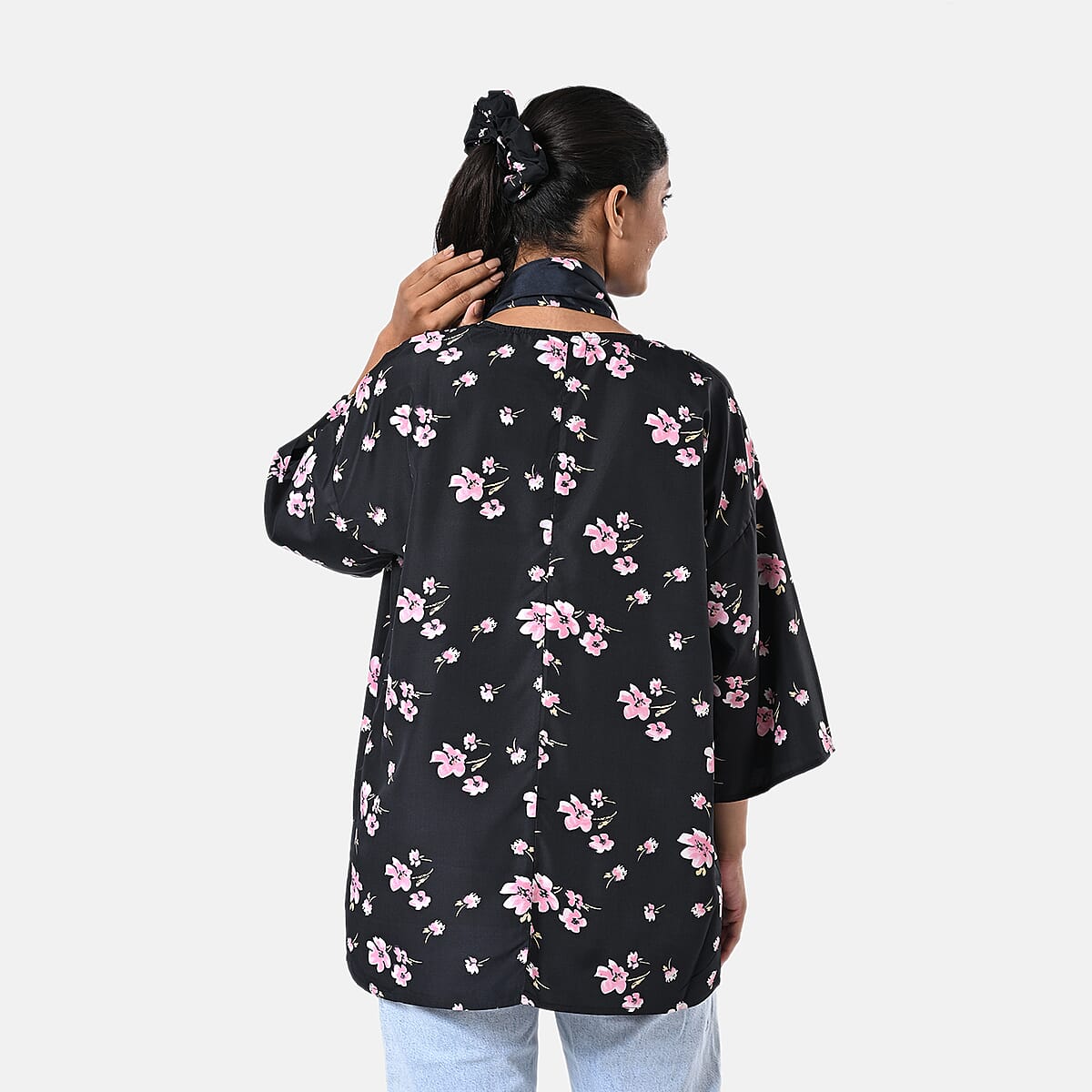 Pink Floral Polyester Kimono (30x24), Scrunchie (28x3.5) and Scarf (68x 12)  image number 3