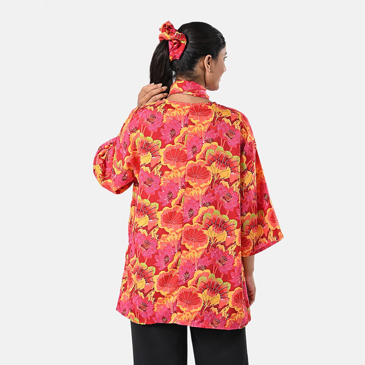 Fuchsia Floral Polyester Kimono (30x24), Scrunchie (28x3.5) and Scarf (68x 12)  image number 3
