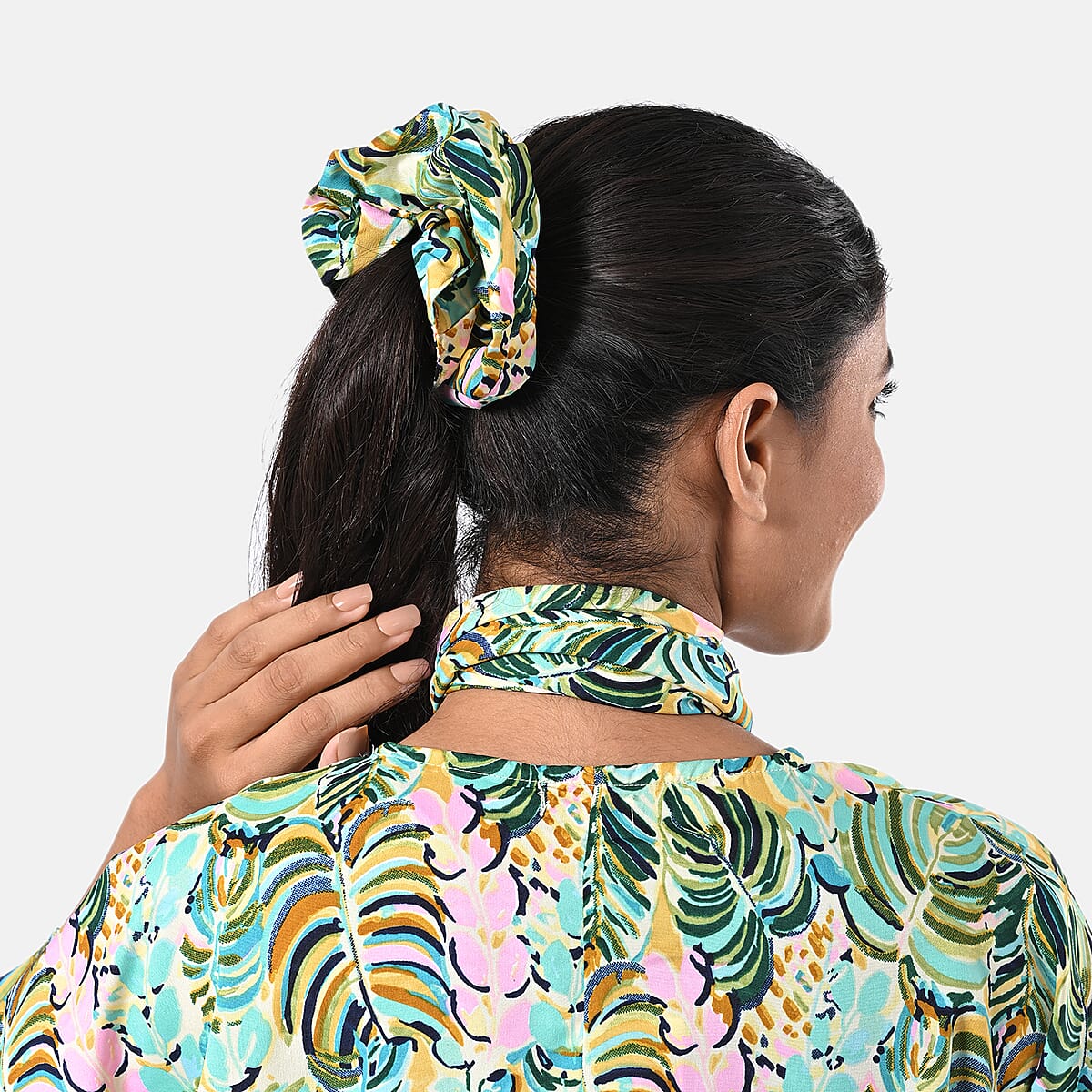 Mint Tropical Polyester Kimono (30x24), Scrunchie (28x3.5) and Scarf (68x 12)  image number 7