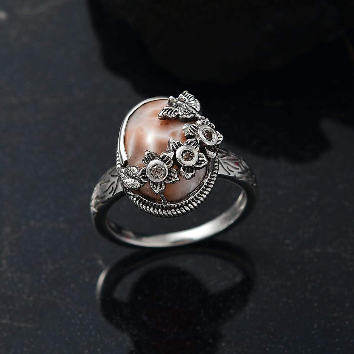 D'Joy Artisan Crafted Pink Natrolite and Natural Champagne Zircon 5.50 ctw Dragonfly with Flower Ring in Sterling Silver (Size 10.0) image number 1