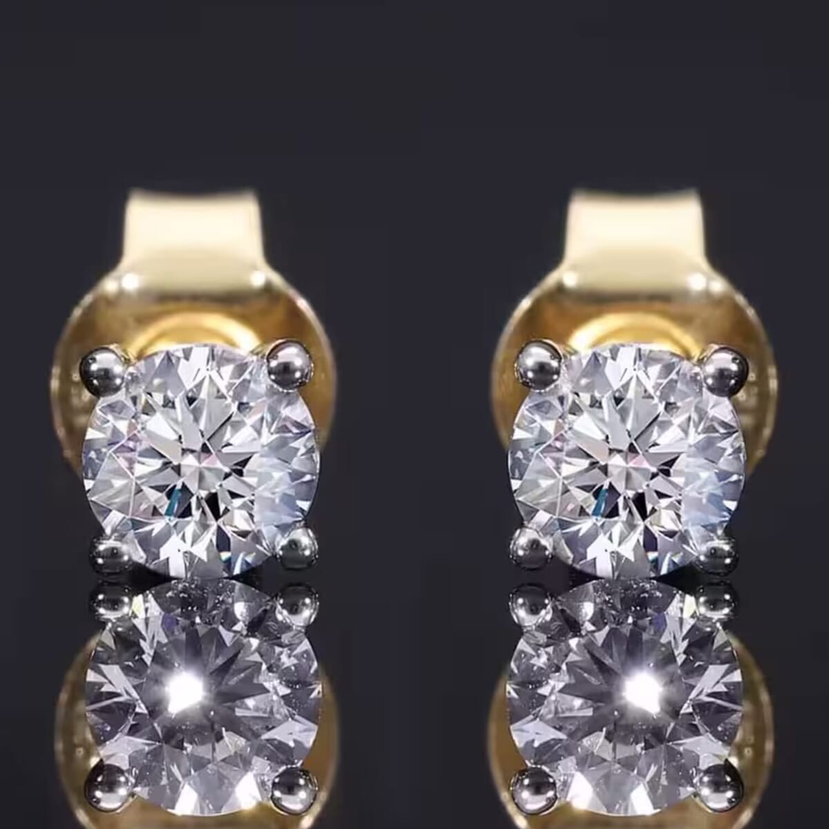 IGI Certified Luxuriant Lab Grown Diamond E-F VS 2.00 ctw Solitaire Stud Earrings in 10K Yellow Gold image number 7
