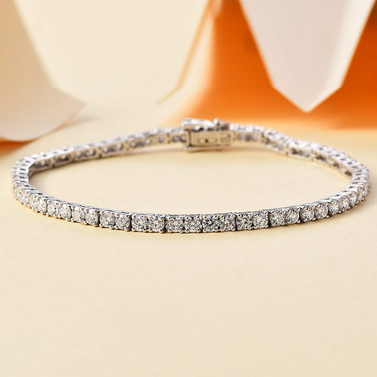 Luxuriant Lab Grown Diamond E-F VS 10.00 ctw Tennis Bracelet in 14K White Gold (8.00 In) image number 1