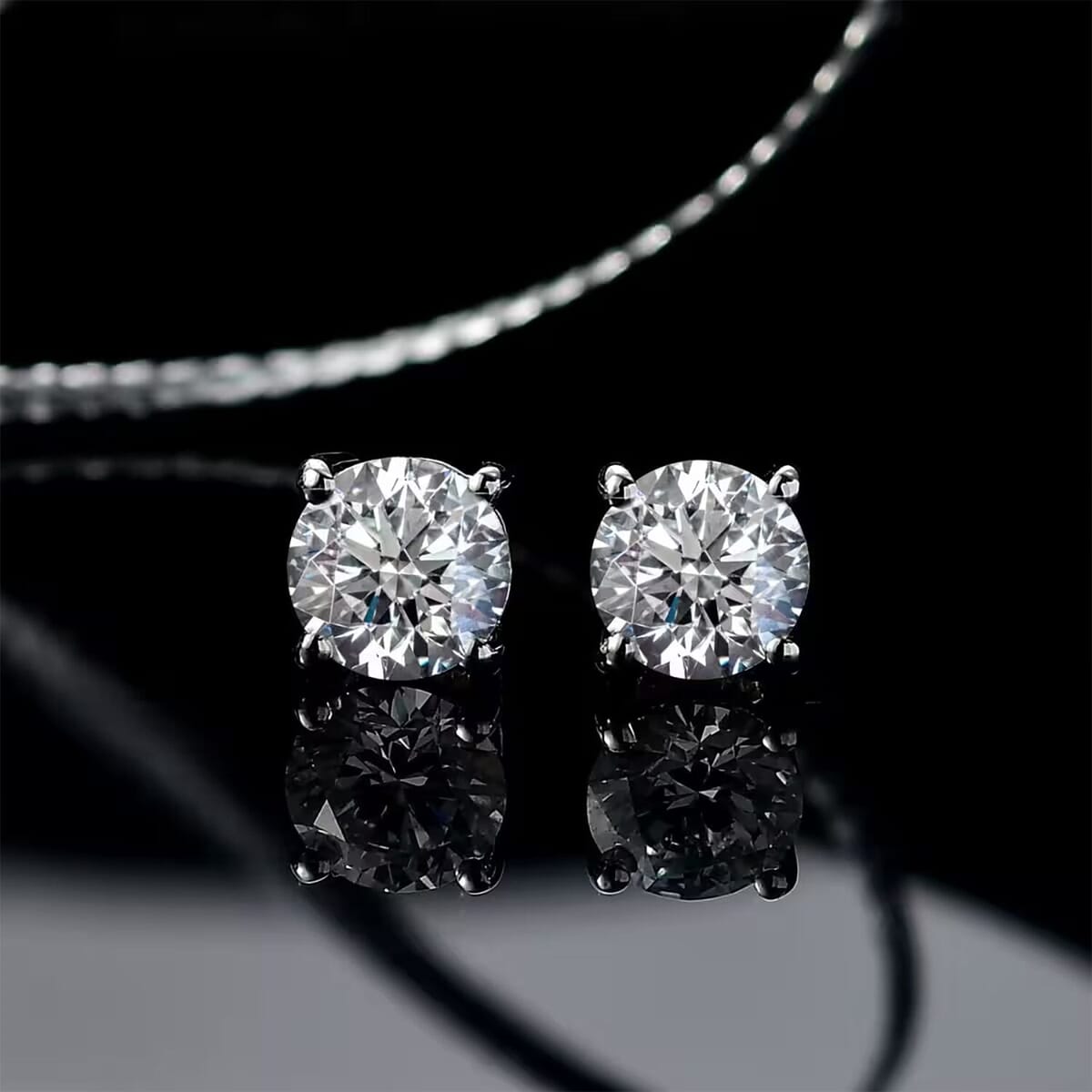 IGI Certified Luxuriant Lab Grown Diamond E-F VS 1.00 ctw Solitaire Stud Earrings in 14K White Gold image number 8