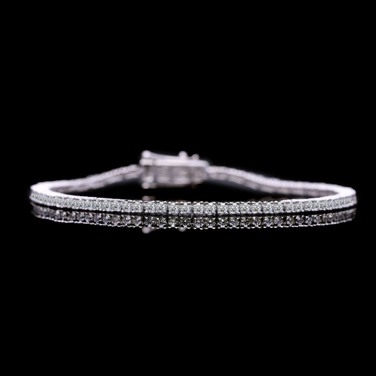 Luxuriant Lab Grown Diamond E-F VS 3.00 ctw Bracelet in 10K White Gold (8.00 In) image number 1