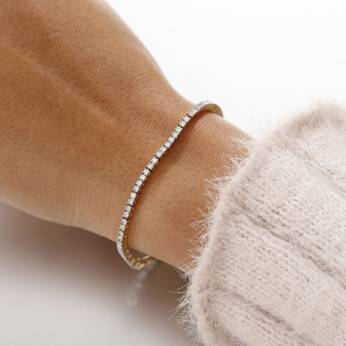 Luxuriant Lab Grown Diamond E-F VS 3.00 ctw Bracelet in 10K Yellow Gold (7.25 In) image number 2