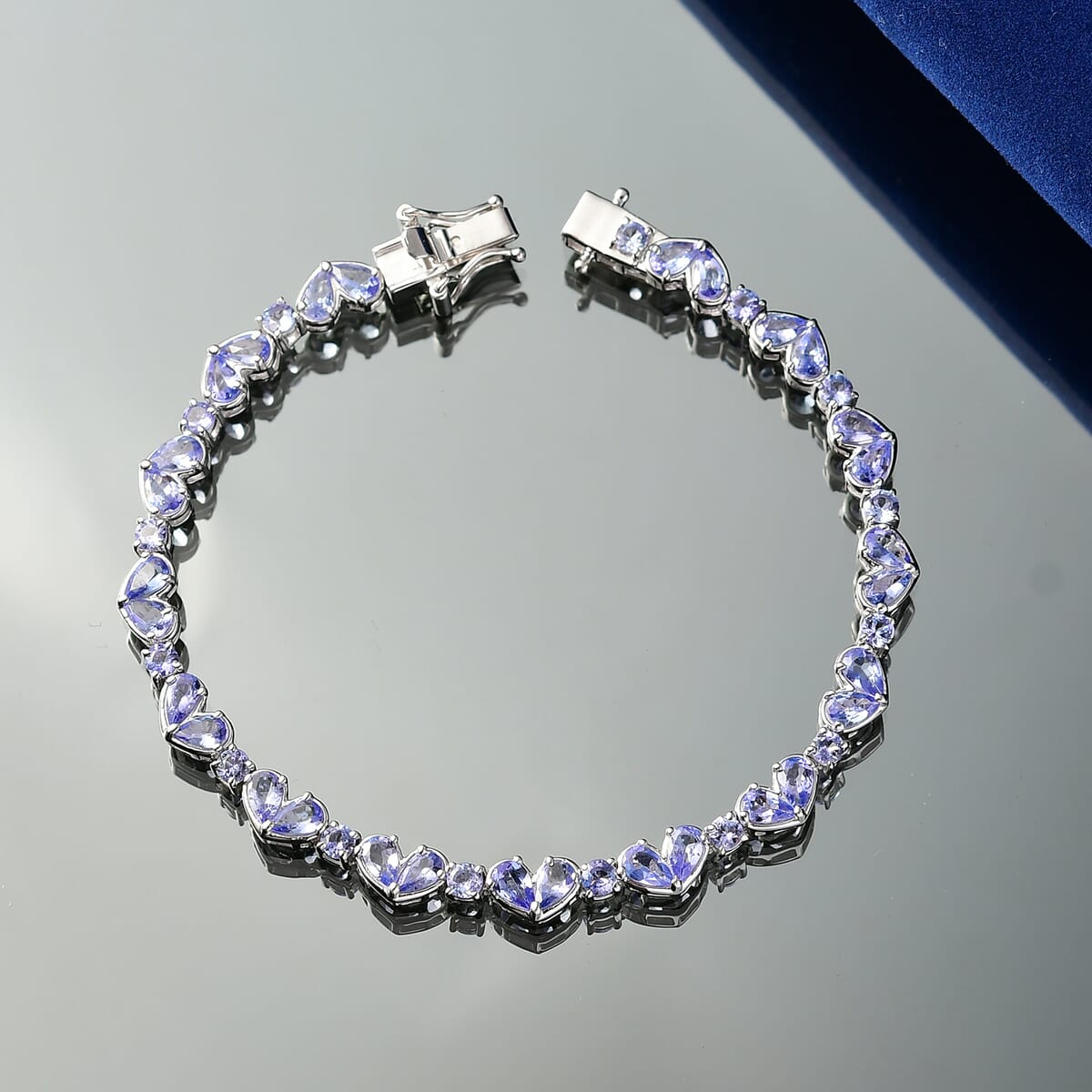 D'Joy Tanzanite 8.45 ctw Heart Bracelet in Rhodium Over Sterling Silver (7.25 In) image number 1